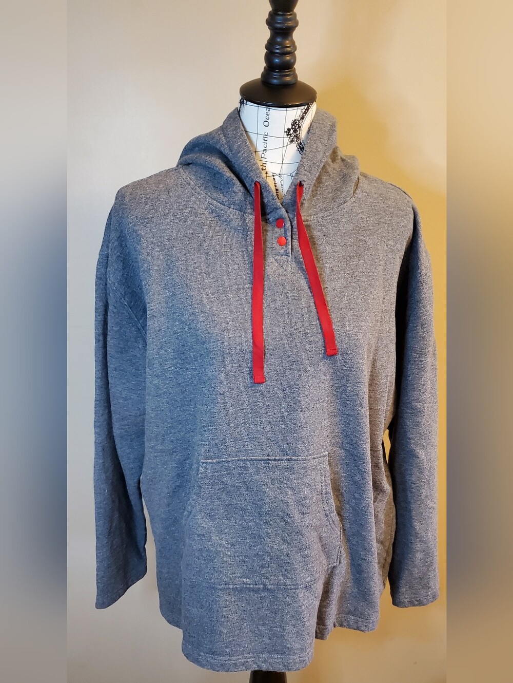 Pajamagram Women's XL Gray Lightweight Hoodie Pullover Red Drawstrings Kangaroo